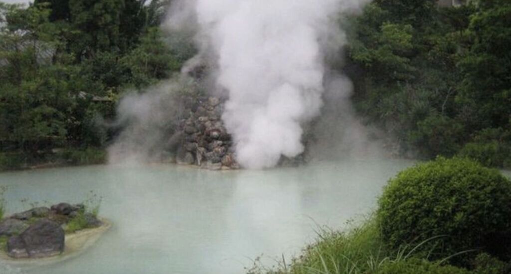 Suối Nước Nóng Hội Vân 4 Anh man hinh 2025 07 18 luc 14.36.13