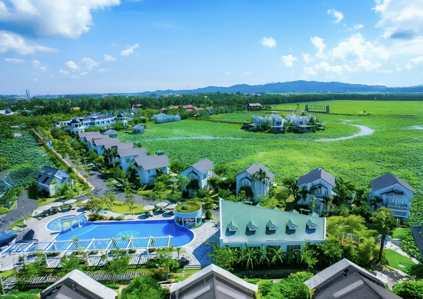 suoi khoang nong hoi van Baia Retreat