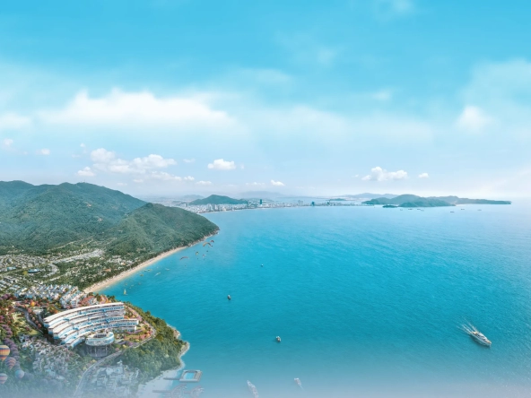 Toàn cảnh The Hera Resort Quy Nhơn nhìn ra biển
